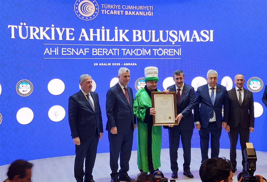 TÜRKİYE AHİLİK BULUŞMASI / AHİ ESNAF BERATI TAKDİM TÖRENİ DÜZENLENDİ.